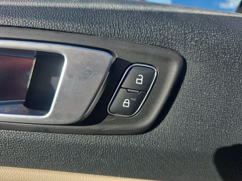 Certified 2019 Ford EcoSport SE image 27