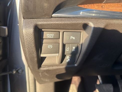 Used 2020 Acura MDX Technology image 25