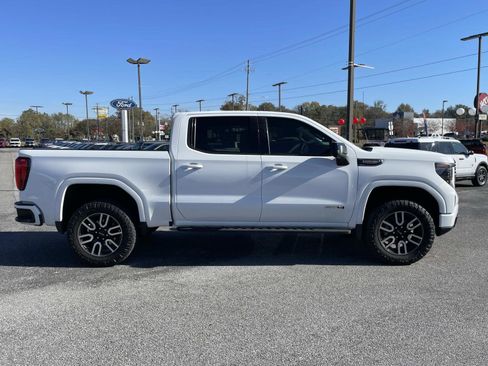 Used 2024 GMC Sierra 1500 AT4 w/ Technology Package image 2