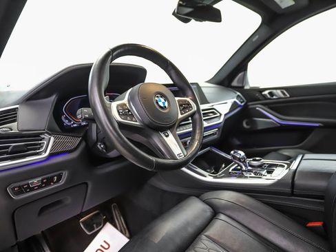 Used 2021 BMW X5 M50i w/ Executive Package image 10