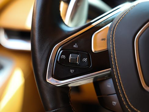 Used 2020 Chevrolet Corvette Stingray Premium Cpe w/ 3LT Preferred Equipment Group RWD image 29