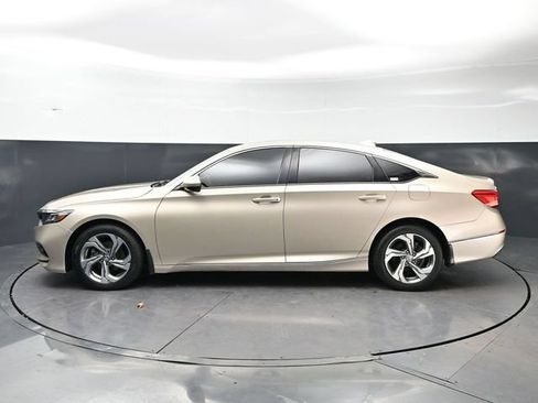 Used 2019 Honda Accord EX image 8