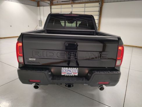 New 2026 Honda Ridgeline Black Edition image 12