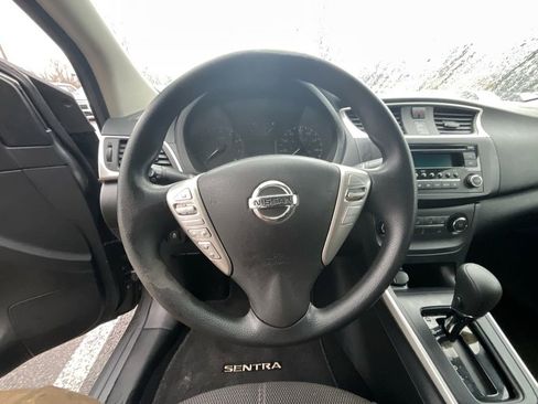 Used 2017 Nissan Sentra S image 15