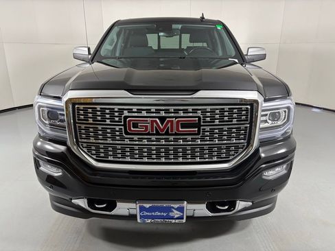 Used 2018 GMC Sierra 1500 Denali w/ Denali Ultimate Package AWD/4WD image 3