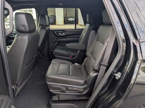 Used 2022 Chevrolet Tahoe Z71 w/ Luxury Package AWD/4WD image 15