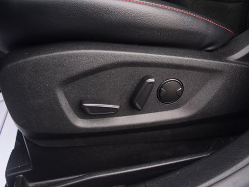 Used 2023 Ford Edge ST-Line image 19