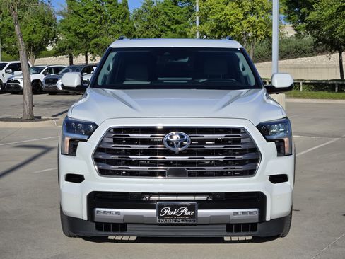 Used 2023 Toyota Sequoia Limited image 6