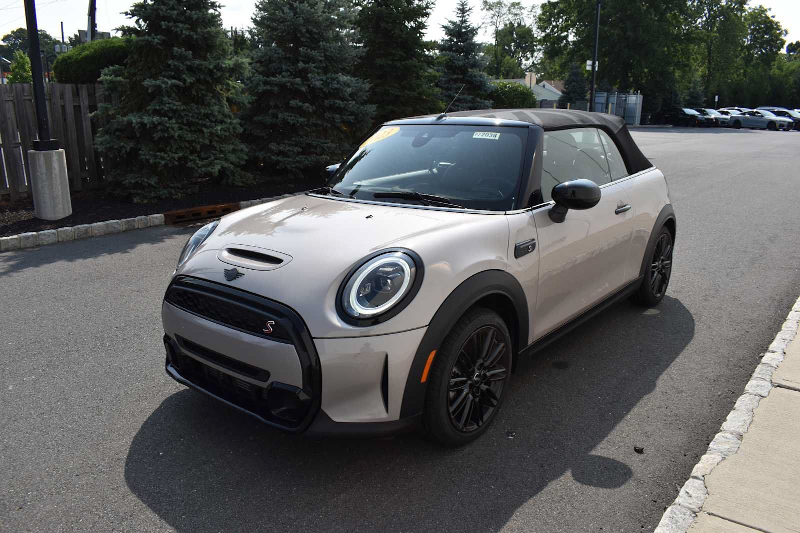 Used 2023 MINI Cooper S FWD image 3