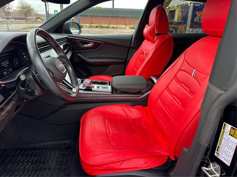 Used 2021 Audi Q8 Premium w/ Black Optic Package image 10