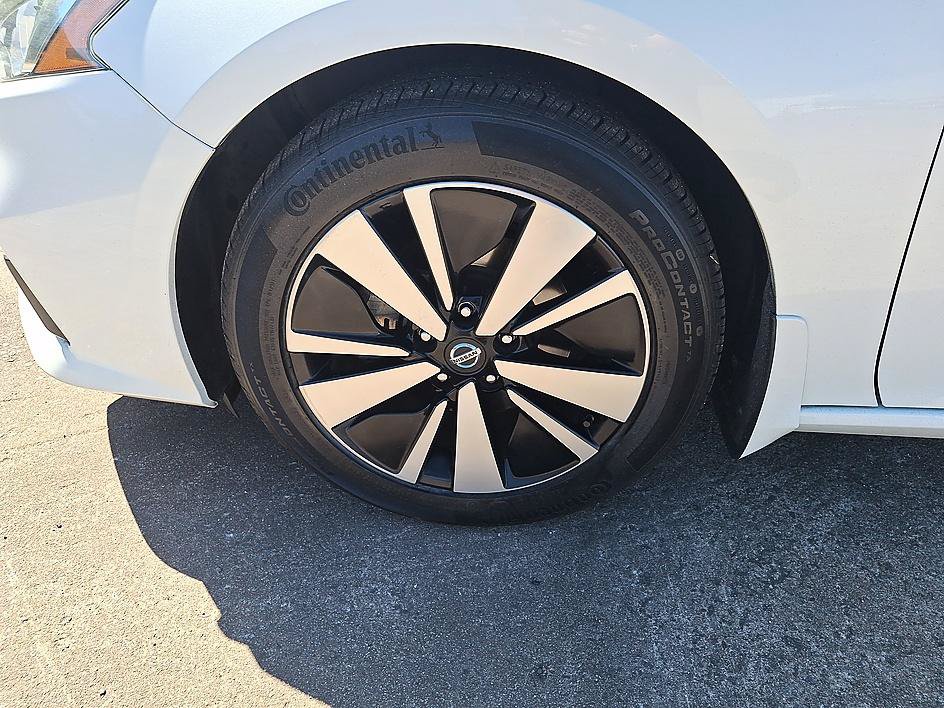 Used 2022 Nissan Altima 2.5 SV w/ SV Premium Package FWD image 8