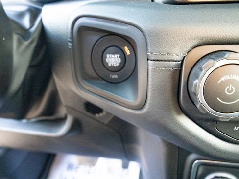 New 2025 Jeep Wrangler Unlimited Rubicon w/ Convenience Group image 21