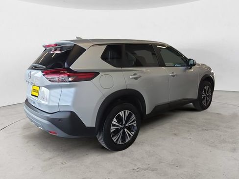Used 2023 Nissan Rogue SV AWD/4WD image 5