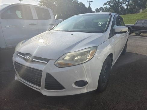 Used 2013 Ford Focus SE w/ Super Fuel Economy (SFE) Pkg FWD image 7