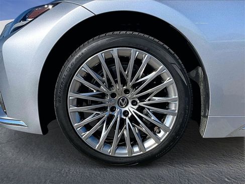 Used 2024 Lexus LS 500 w/ Interior Upgrade Package image 11