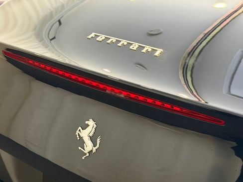 Used 2010 Ferrari California RWD image 25