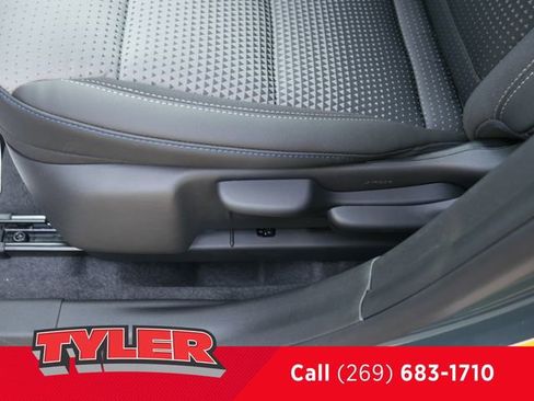 New 2025 Chevrolet Trax LT w/ Driver Confidence Package image 23