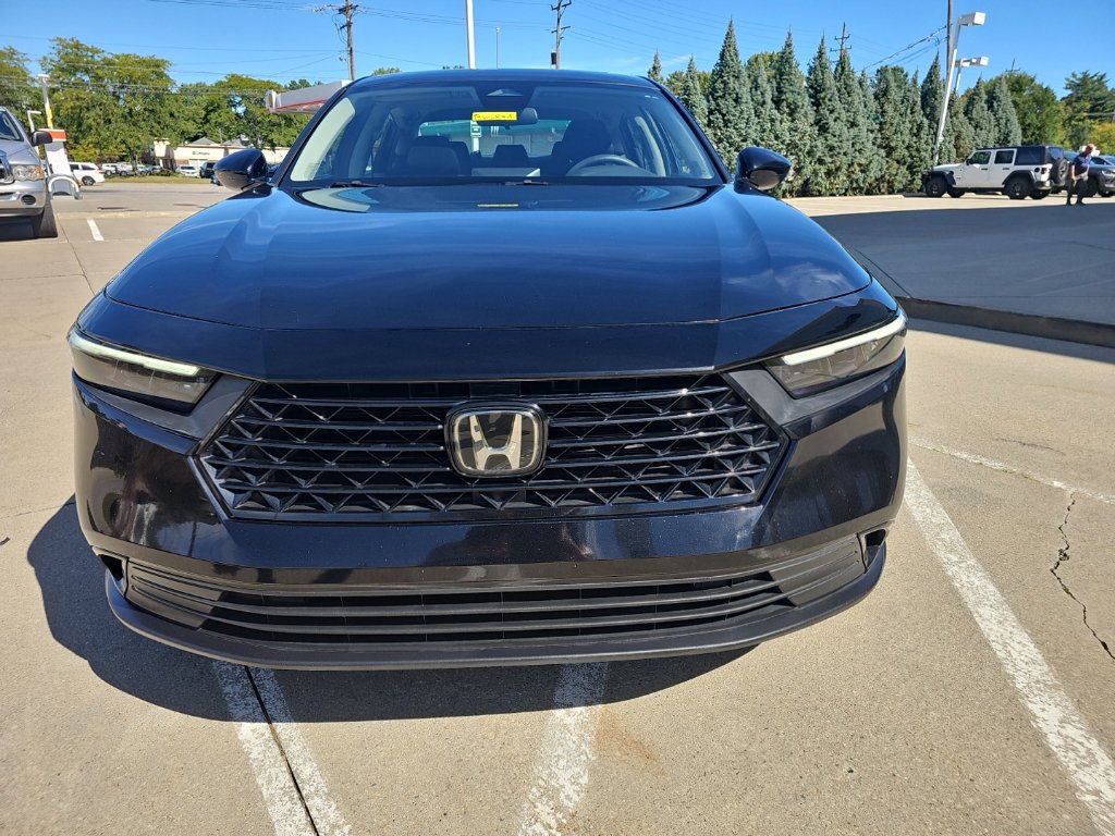 Used 2023 Honda Accord EX image 8