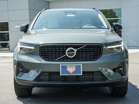 New 2026 Volvo XC40 B5 Plus w/ Protection Package Premier AWD/4WD image 2