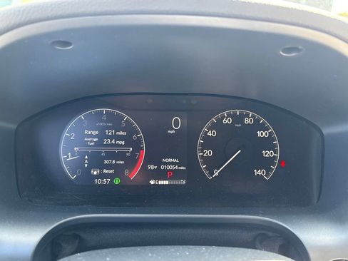 Used 2025 Honda HR-V LX image 13