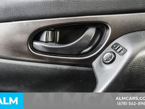 Used 2018 Nissan Rogue Sport S w/ S Appearance Package image 43