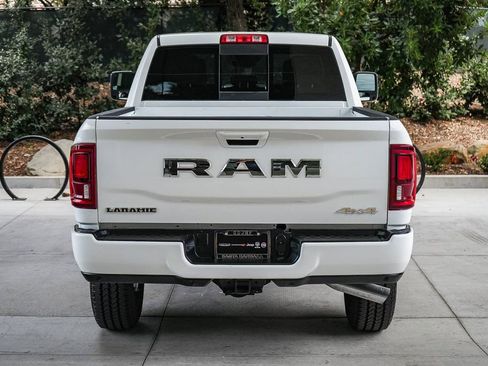 Used 2026 RAM 2500 Laramie AWD/4WD image 5