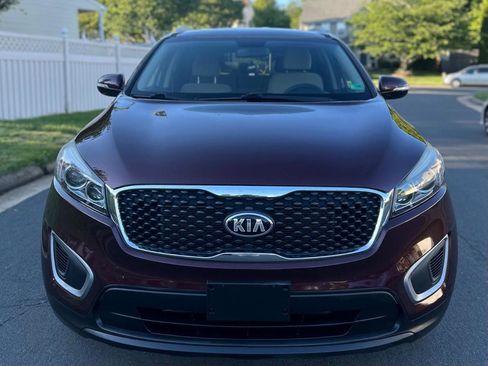 Used 2018 Kia Sorento FWD image 4
