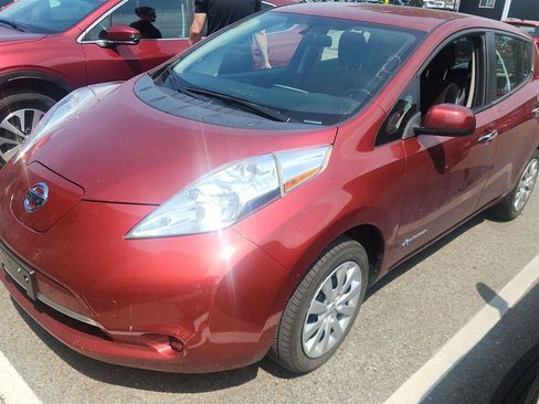 Used 2015 Nissan Leaf S w/ Charge Package FWD image 8