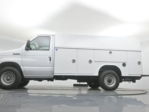 New 2026 Ford E-350 and Econoline 350 Super Duty w/ Power Equipment Group image 49