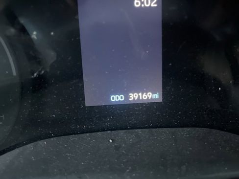 Used 2024 Toyota Sienna XLE Woodland Edition image 8