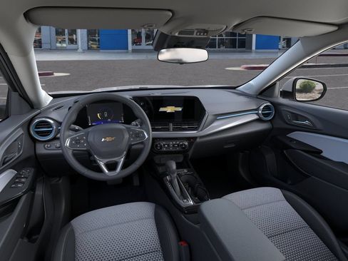 New 2026 Chevrolet Trax LT w/ Driver Confidence Package FWD image 16