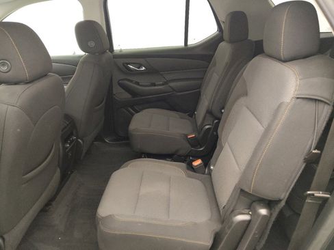 Used 2020 Chevrolet Traverse LT image 18