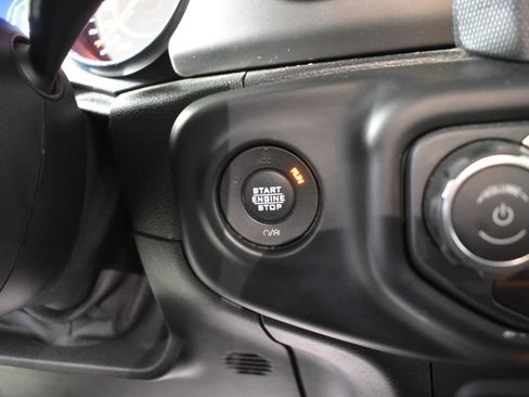 Used 2020 Jeep Gladiator Sport w/ Quick Order Package 24S AWD/4WD image 16