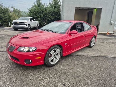 Used 2004 Pontiac GTO w/ Limited Edition Pulse Red RWD image 3