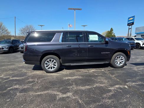 New 2026 Chevrolet Suburban Premier AWD/4WD image 9