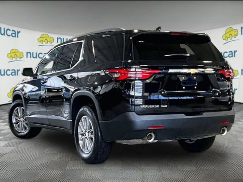 Used 2023 Chevrolet Traverse LT image 4