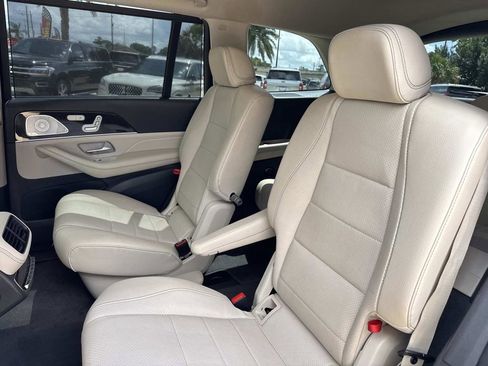 Used 2020 Mercedes-Benz GLS 450 4MATIC image 16