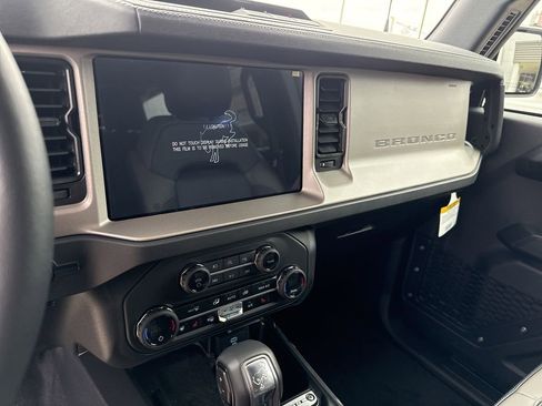 New 2025 Ford Bronco Outer Banks image 27