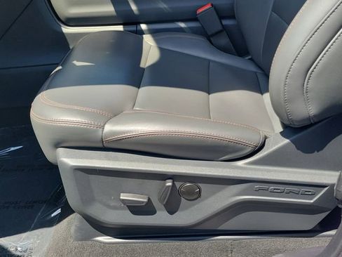 Certified 2025 Ford Expedition Active AWD/4WD image 17