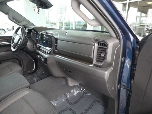 Used 2023 Chevrolet Silverado 1500 LT image 10