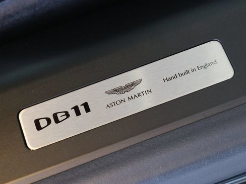 Used 2019 Aston Martin DB11 Volante RWD image 31