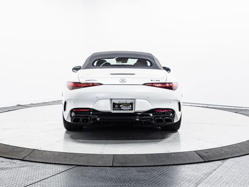 Certified 2022 Mercedes-Benz SL 55 AMG 4MATIC w/ Driver Assistance Package image 32