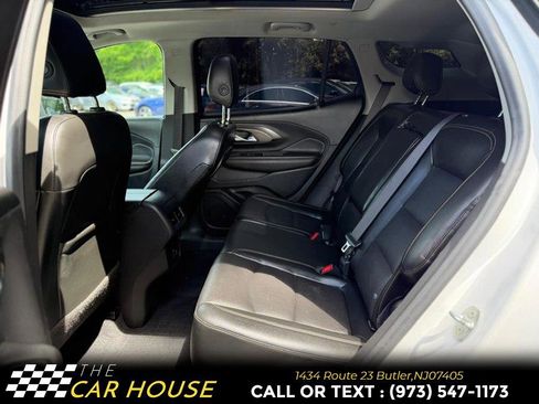 Used 2021 GMC Terrain SLT w/ Infotainment Package II AWD/4WD image 16