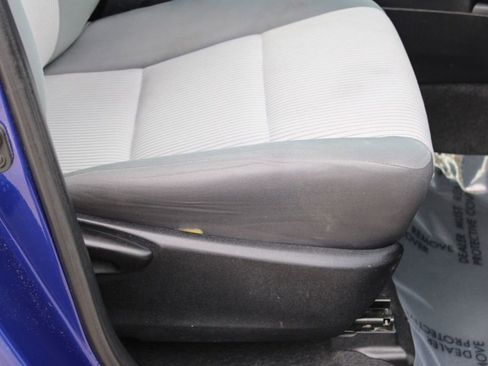 Used 2015 Toyota RAV4 LE image 16