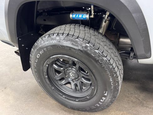 Used 2017 Toyota Tacoma TRD Pro AWD/4WD image 28