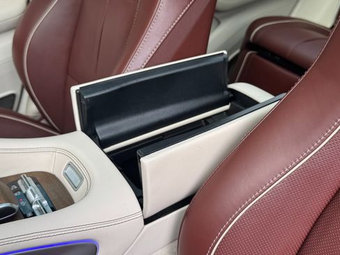 Used 2023 Mercedes-Benz Maybach GLS 600 4MATIC image 14