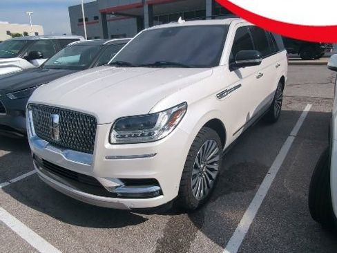 Used 2018 Lincoln Navigator Reserve w/ Technology Package AWD/4WD image 1