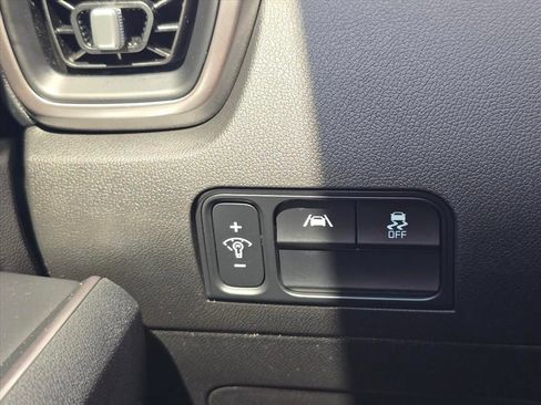 Used 2023 Kia Sorento LX FWD image 19