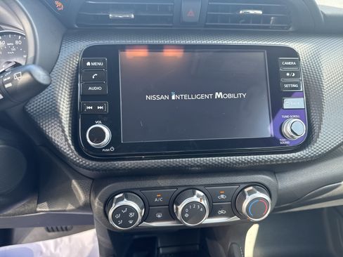 Used 2023 Nissan Kicks SV image 16