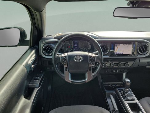 Used 2019 Toyota Tacoma TRD Sport AWD/4WD image 13